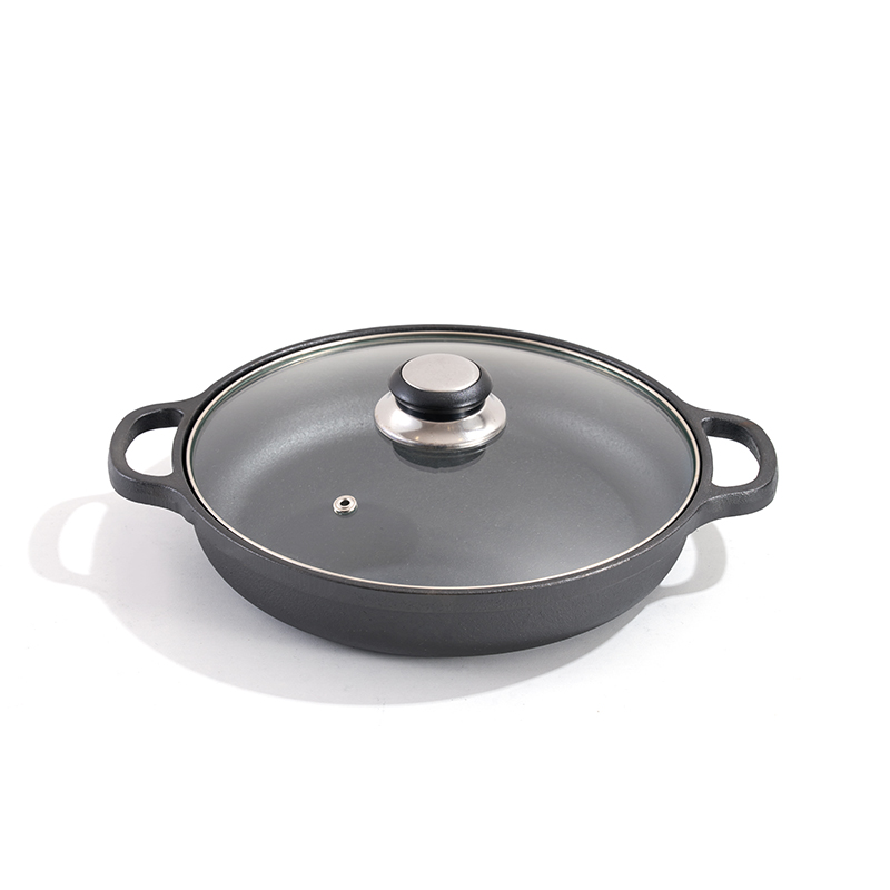 Cast Iron shallow pot with Glass Lid